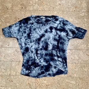 🌼3/$30 Ginger G T-Shirt